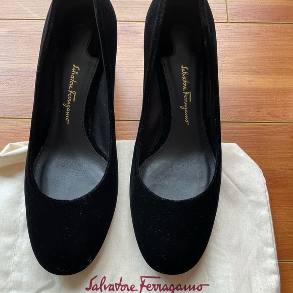 Ferragamo pumps - Picture 2 of 6